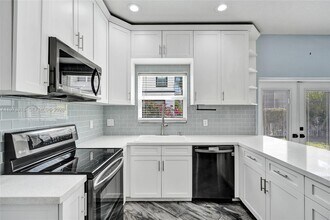 847 NW 127th Ave in Coral Springs, FL - Building Photo - Building Photo