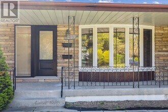 258 Pottruff Rd N in Hamilton, ON - Building Photo - Building Photo