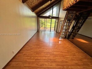 423 N University Dr in Plantation, FL - Foto de edificio - Building Photo