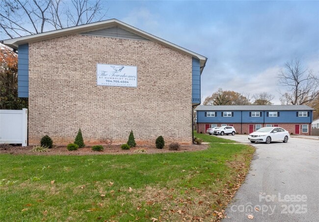 200 E Glendale Ave in Mount Holly, NC - Building Photo - Building Photo