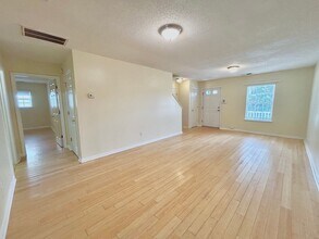 332 Denman Loop in Columbia, SC - Building Photo - Building Photo