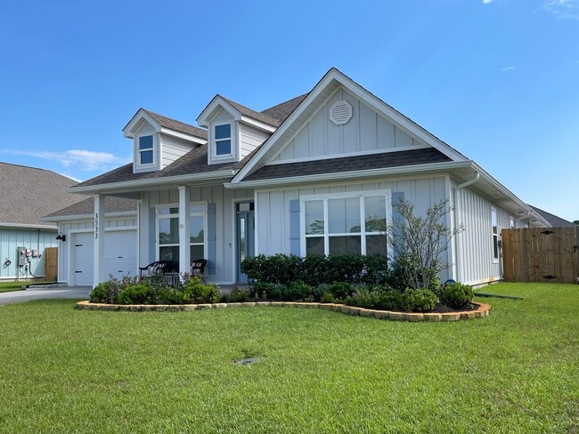 3533 Sailfish Dr in Gulf Breeze, FL - Foto de edificio - Building Photo