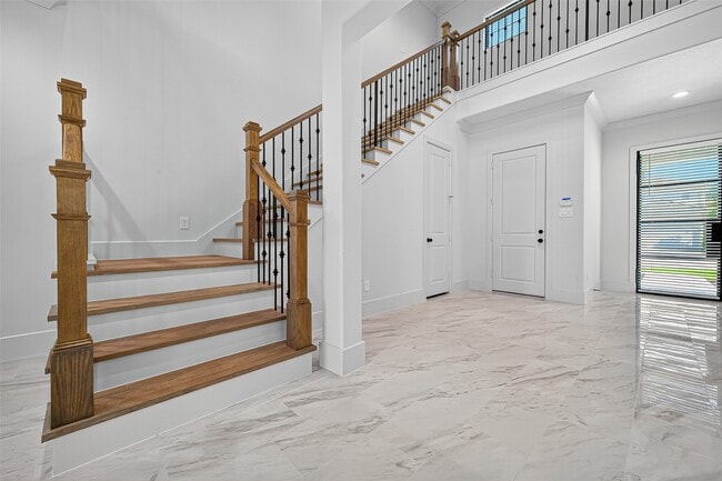 2427 Camden Creek Ln
