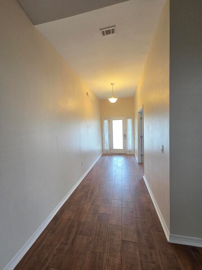 9342 Pouder Ln in Navarre, FL - Building Photo - Building Photo