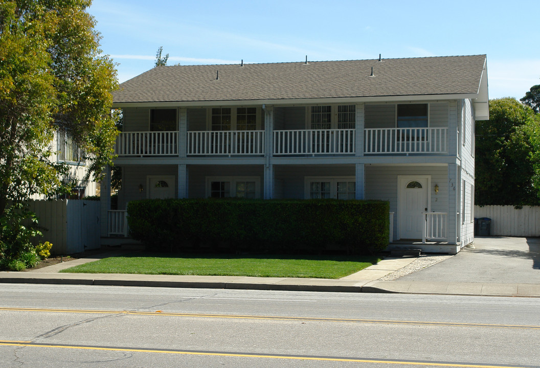 736 Hollenbeck Ave in Sunnyvale, CA - Foto de edificio