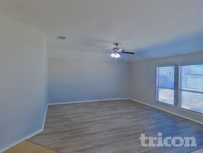 605 W Grove Cir in Anna, TX - Building Photo - Building Photo