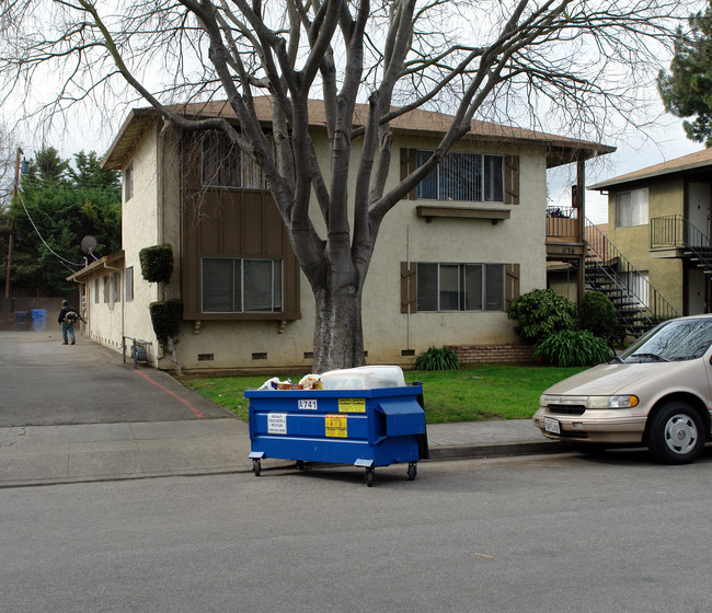 1136 Ayala Dr in Sunnyvale, CA - Building Photo - Building Photo