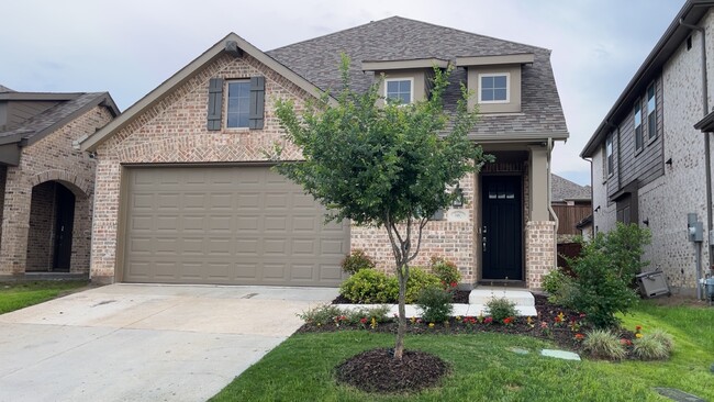 property at 3952 Oak Creek Cir