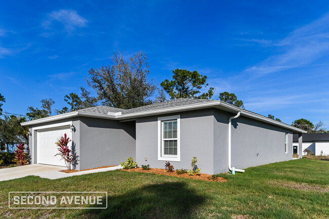 106 Baldur Dr in Port Charlotte, FL - Building Photo - Building Photo