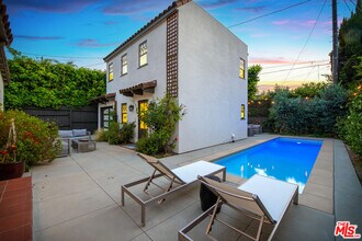 4359 Clybourn Ave in Los Angeles, CA - Building Photo - Building Photo
