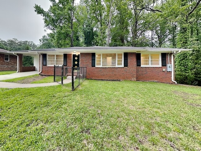 760 Woodvalley Rd SW in Mableton, GA - Building Photo - Building Photo