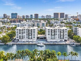 10000 W Bay Harbor Dr in Bay Harbor Islands, FL - Building Photo