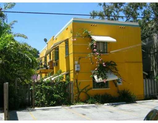 915 SE 2nd Ct in Fort Lauderdale, FL - Foto de edificio