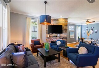 38 W 10th St in Jacksonville, FL - Building Photo - Building Photo