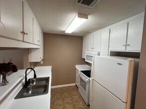 161 S Spring View Dr in Enterprise, AL - Building Photo - Building Photo