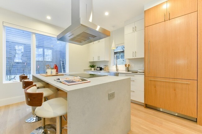 123 Walden St in Cambridge, MA - Building Photo - Building Photo