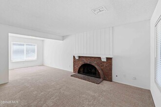 30772 Mainmast Dr in Agoura Hills, CA - Building Photo - Building Photo