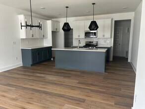 3920 Willow Gate Wy in Raleigh, NC - Building Photo - Building Photo