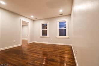 655 E Passaic Ave, Unit 2 in Bloomfield, NJ - Foto de edificio - Building Photo