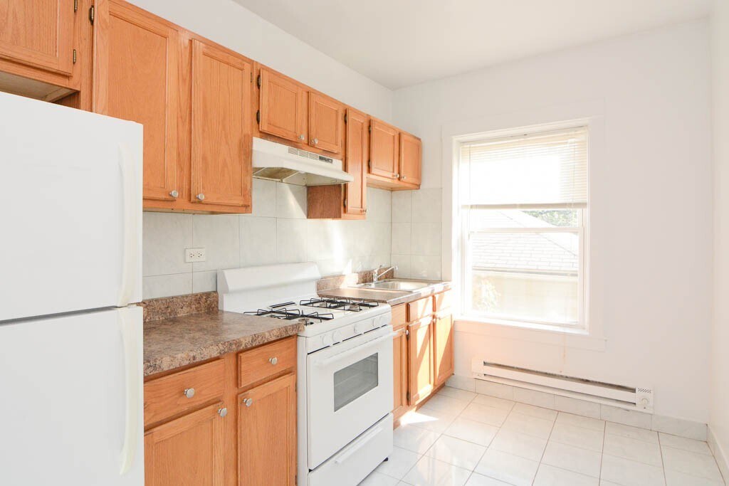 2910 W George St in Chicago, IL - Building Photo