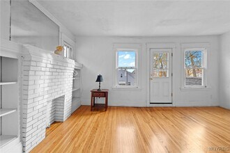 394 Taunton Pl in Buffalo, NY - Building Photo - Building Photo