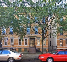 64-18 Madison St in Flushing, NY - Building Photo