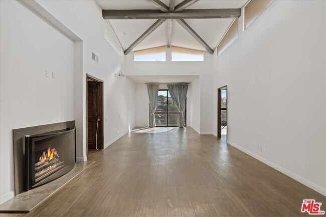 2175 S Beverly Glen Blvd in Los Angeles, CA - Building Photo - Building Photo