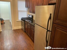 2855 W Cold Spring Ln in Baltimore, MD - Building Photo