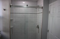 6064 Ridge Ave, Unit 3rd F - 6