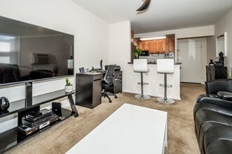 Garwood Gardens Apartments in Garwood, NJ - Building Photo - Building Photo