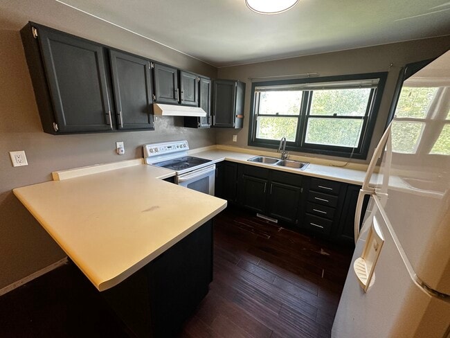 5793 Williamsburg Way, Unit 5793 in Fitchburg, WI - Foto de edificio - Building Photo