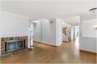 10 Portside in Irvine, CA - Building Photo - Building Photo