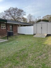 8686 Bowden St in Douglasville, GA - Foto de edificio - Building Photo