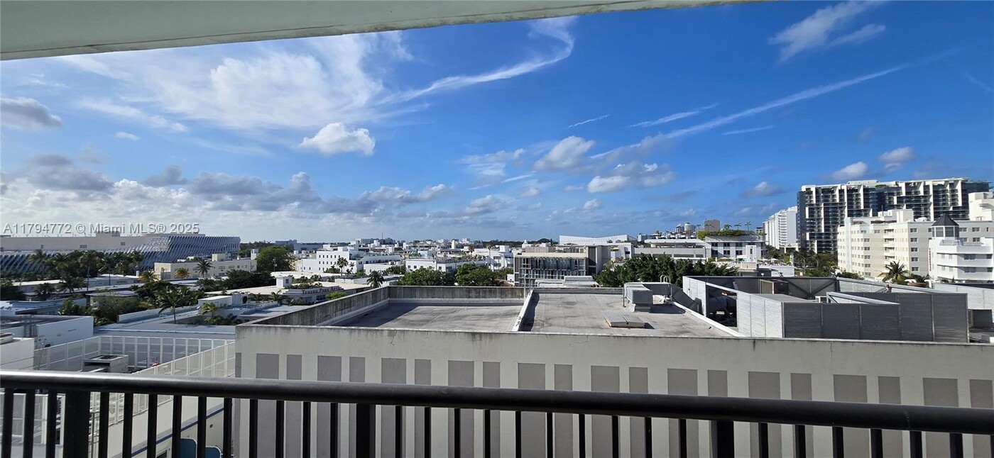 1800 Collins Ave in Miami Beach, FL - Foto de edificio