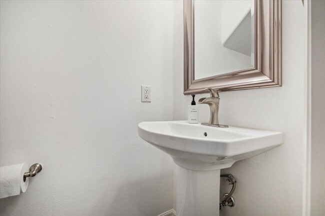 2842 Briarhurst Park