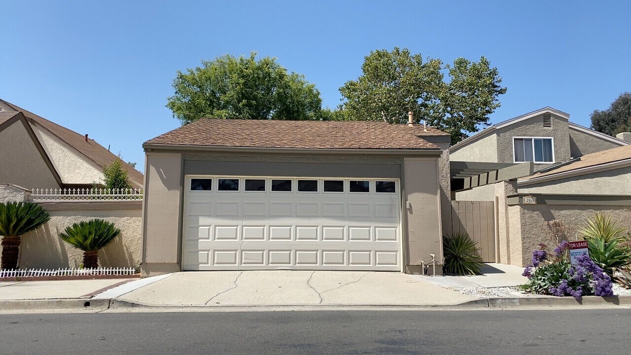 2913 Parkwood Ct in Fullerton, CA - Building Photo