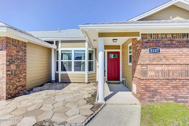 8107 Heritage Woods Ln in Panama City, FL - Foto de edificio - Building Photo
