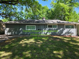 11206 Corrington Ave in Kansas City, MO - Building Photo