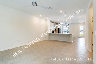 1929Transom Lane in Lakewood Ranch, FL - Building Photo - Building Photo
