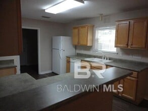 7973 Deerwood Dr in Daphne, AL - Building Photo - Building Photo