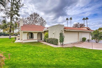 7833 E Foxmore Ln in Scottsdale, AZ - Building Photo - Building Photo