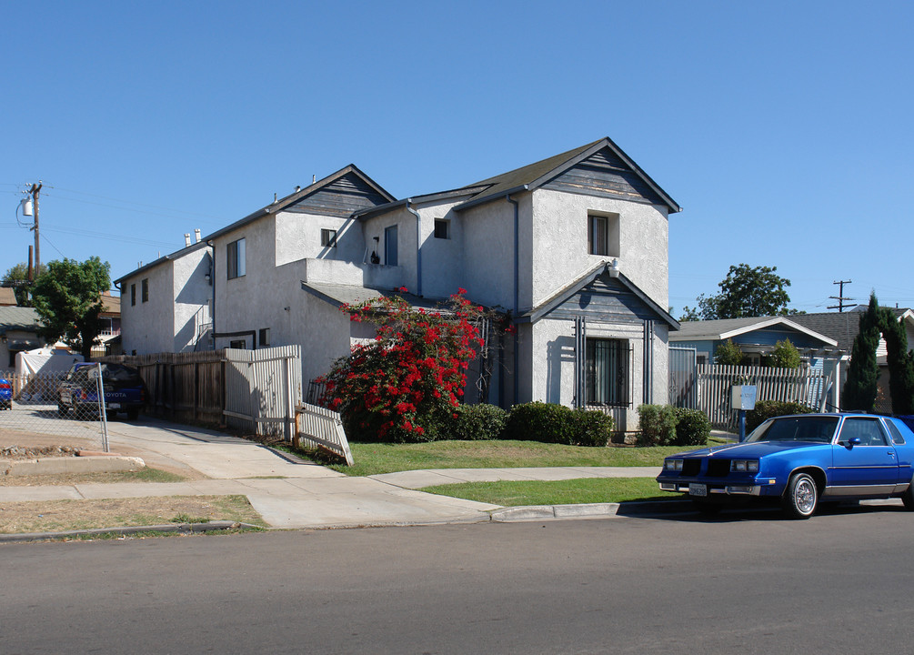 3717 Van Dyke Ave in San Diego, CA - Building Photo