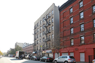 204-208 E 112th St in New York, NY - Building Photo - Building Photo