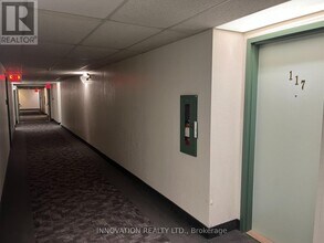 316 Lorry Greenberg Dr in Ottawa, ON - Building Photo - Building Photo