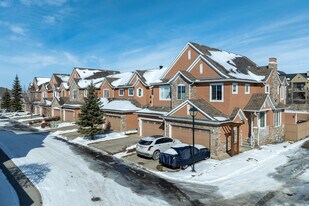 Bordeaux in Calgary, AB - Building Photo