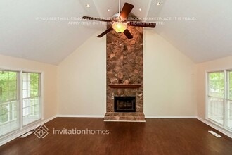 223 Manchester Dr in Newnan, GA - Building Photo - Building Photo