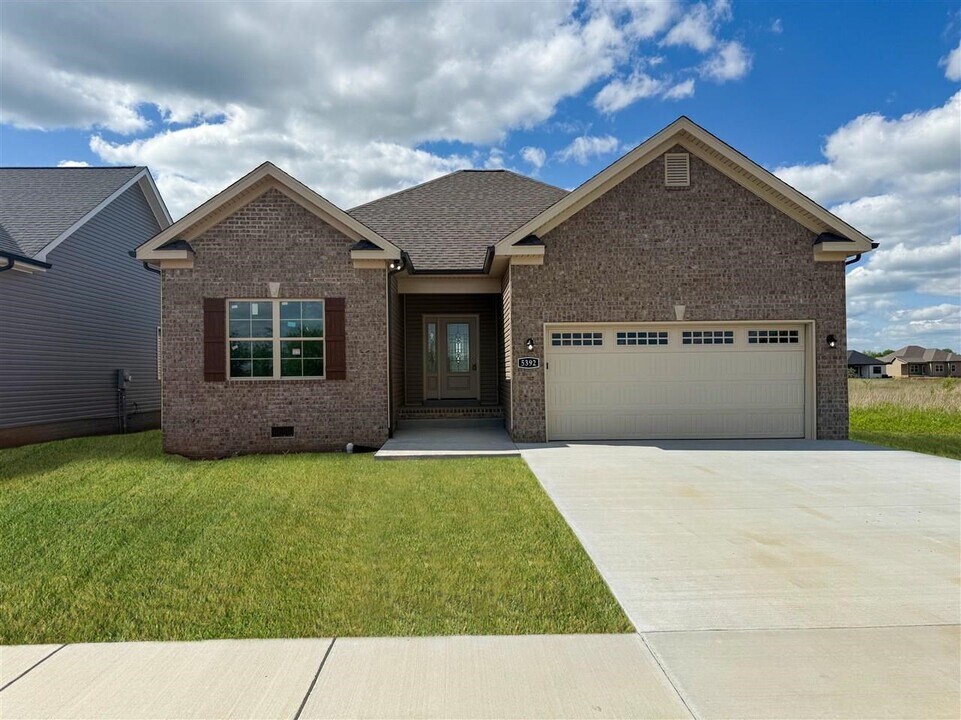 5392 Peony Dr in Bowling Green, KY - Building Photo