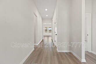 200 Swinging H Ln in Georgetown, TX - Building Photo - Building Photo