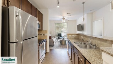 7373 Valley View Ln in Dallas, TX - Building Photo - Building Photo
