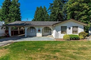 33437 George Ferguson Way in Abbotsford, BC - Building Photo